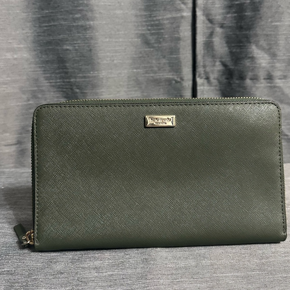 Kate Spade Laurel Way Wallet in Evergreen